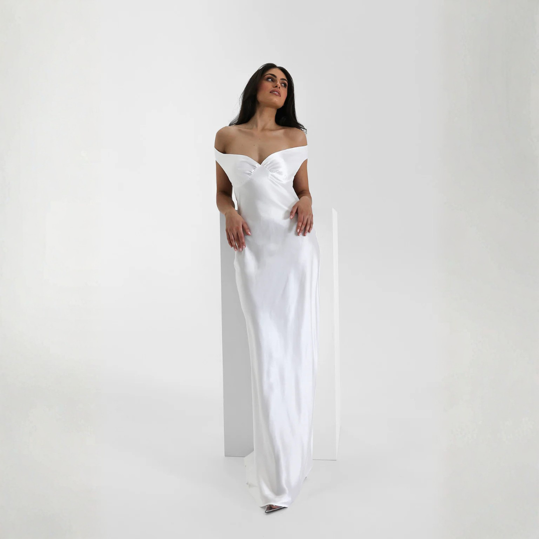 S / White